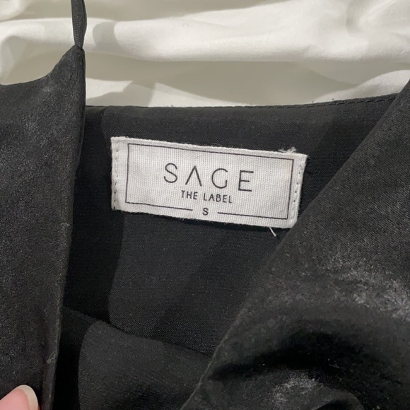 NWOT Asymmetrical Tank Top - Picture 2 of 3